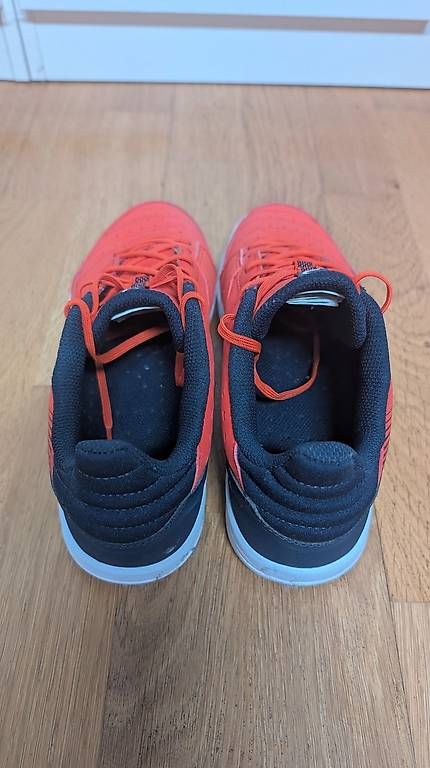 Decathlon Herrenschuhe: Chaussure de Futsal taille 42 – Gebraucht aus Renens VD von arochat 1