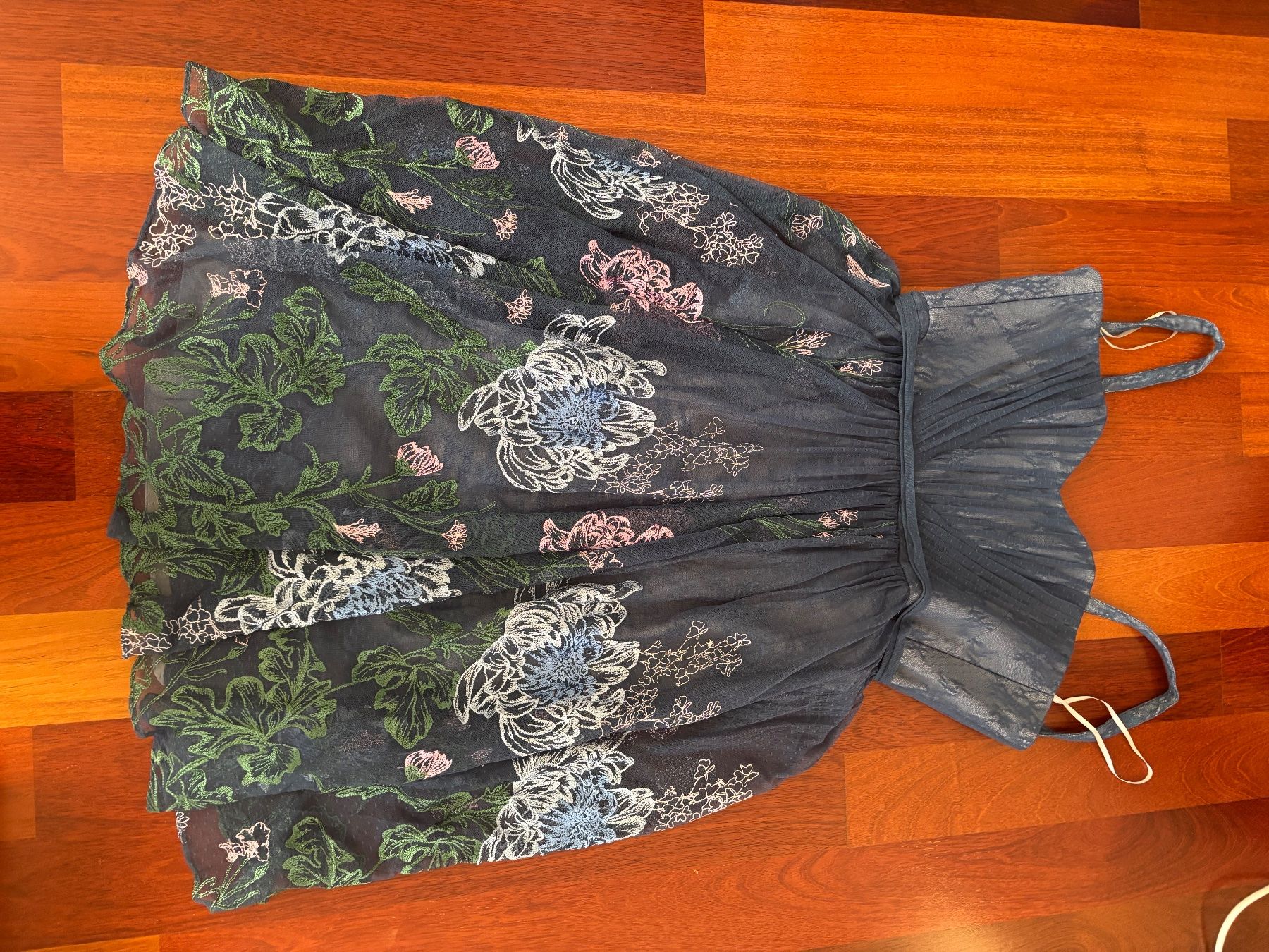 Kleider: Marcesa Notte Damenkleid – Neu (gemäss Beschreibung) aus Wohlen AG von Isogrifo