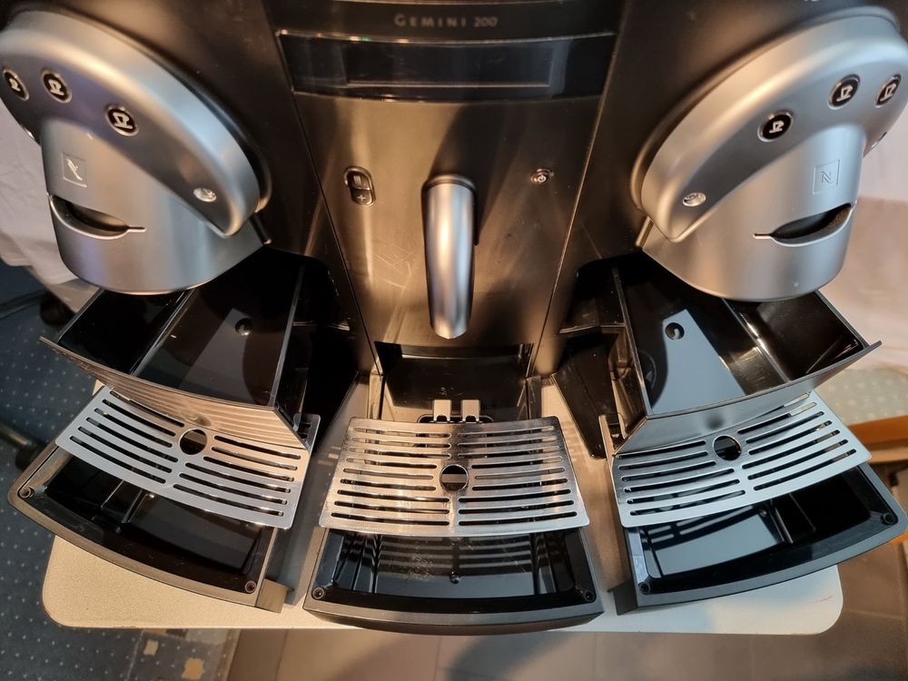 NESPRESSO GEMINI CS200 CS203 Typ 733 neue Schalen Topzustand Kaufen