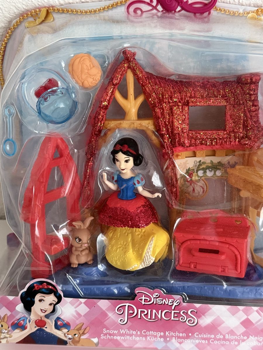 Disney Jouets: Disney Schneewittchen Spielset Hasbro – Neuf avec emballage d'origine à Giswil par Ody2 1