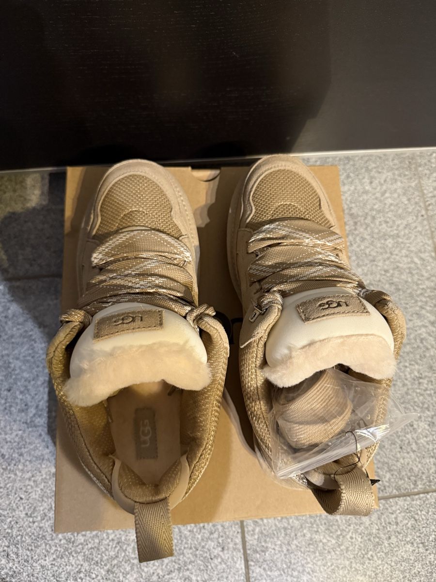 Ugg Scarpe da donna: UGG Lowmel sand Gr. 42 – Nuovo e nell'imballaggio originale da Schmerikon venduto da Rafail.w 5