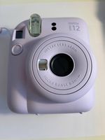 Fujifilm Instax Mini 12 Sofortbildkamera.
