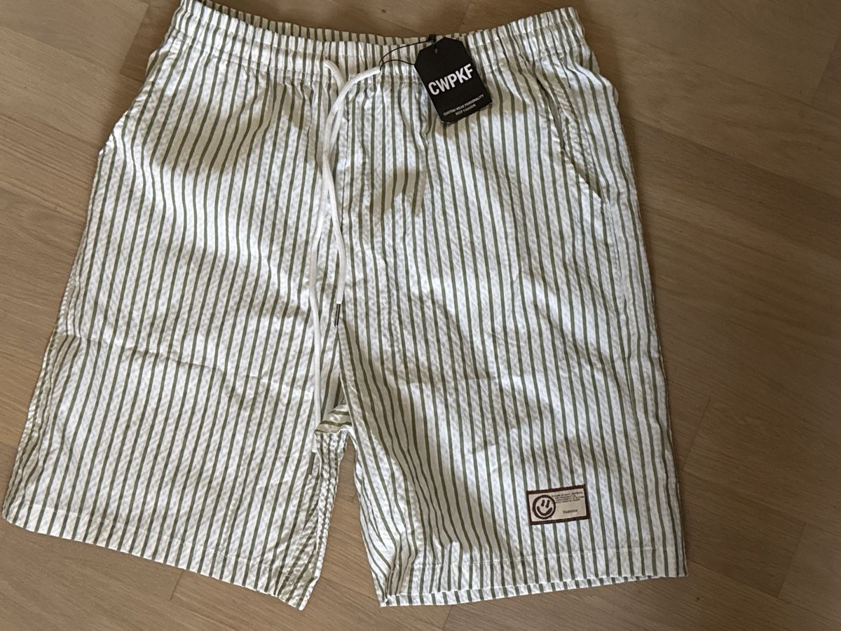 Badehosen: Herren Badeshorts M/L – Neu und originalverpackt aus Amriswil von used2use