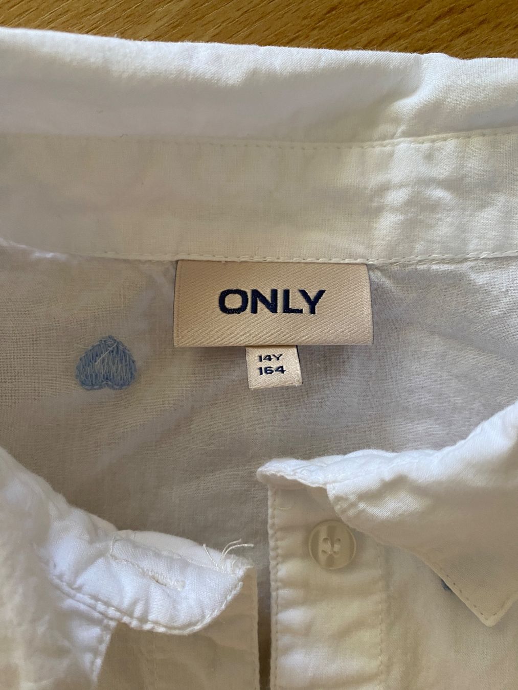 Only Blouses, T-shirts & Tops: Bluse ONLY Gr. 164 / 14J. – D'occasion à Schwarzenbach SG par roto06 1