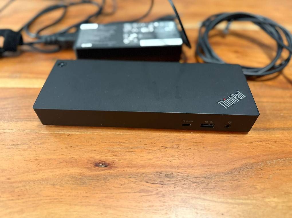 Lenovo Docking station: Lenovo ThinkPad USB-C Dockingstation (Type 40A9) + Netzteil – Usato da Zollikofen venduto da hri_r8pr