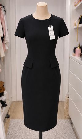 Sisley Etuikleid ( 79.95.-) schwarz M neu mit Etikett