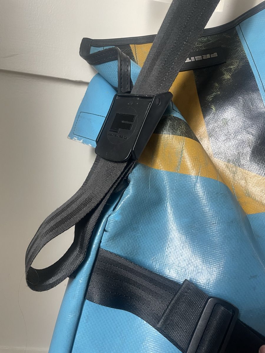 Freitag Taschen: Freitag Tasche F14 Dexter – Gebraucht aus Zürich von chillillpill 5