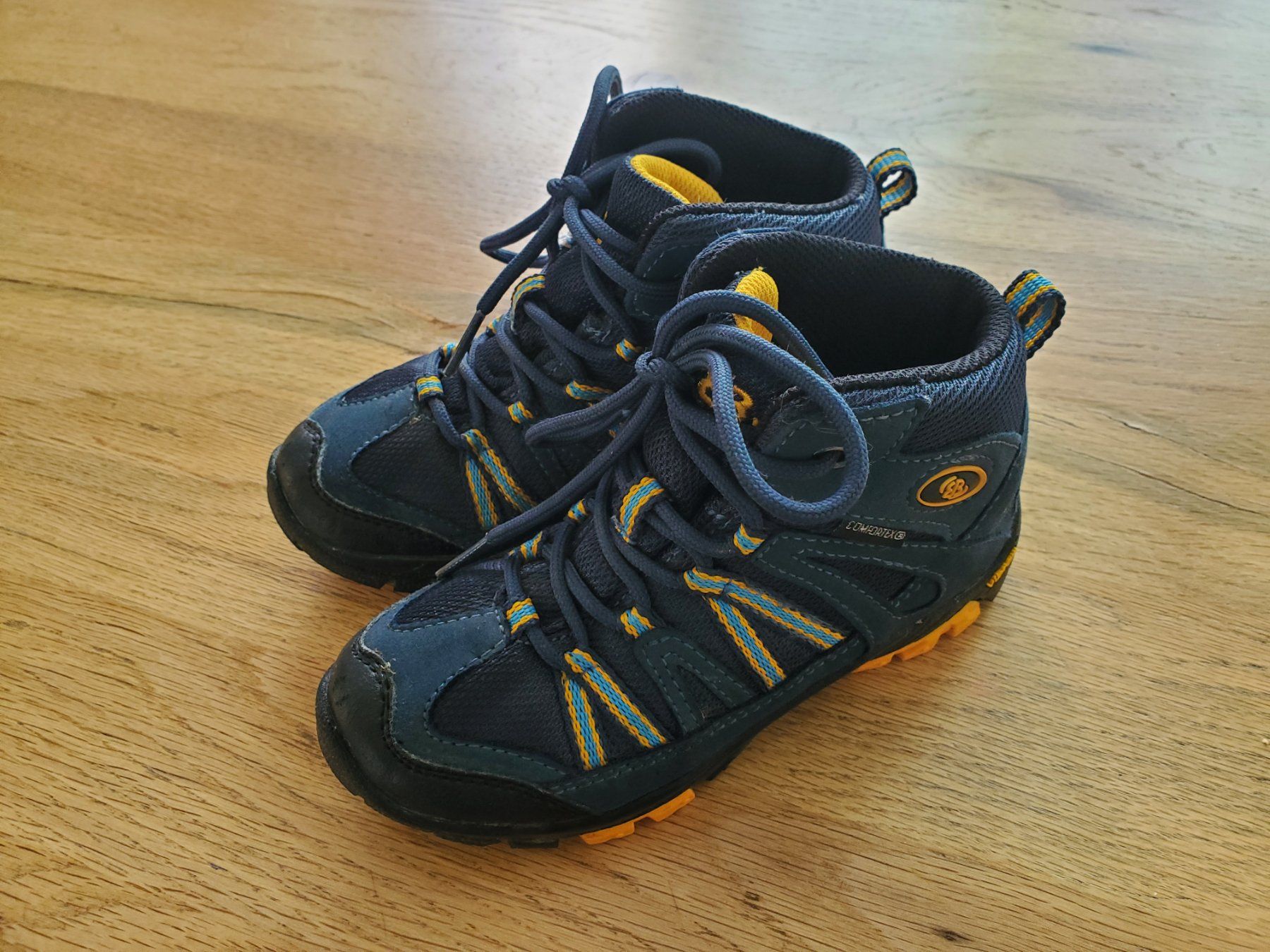 Scarpe per ragazzi: Tolle Wanderschuhe von Brütting 29 – Usato da Näfels venduto da Mila0712 1