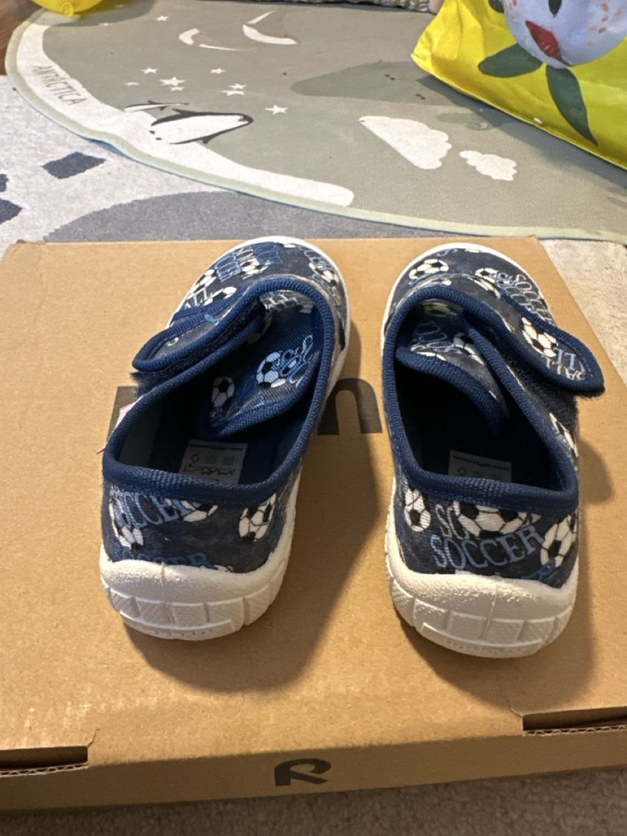 Superfit Scarpe per ragazzi: Superfit Hausschuhe 24 – Usato da Zermatt venduto da katytesunshine 1