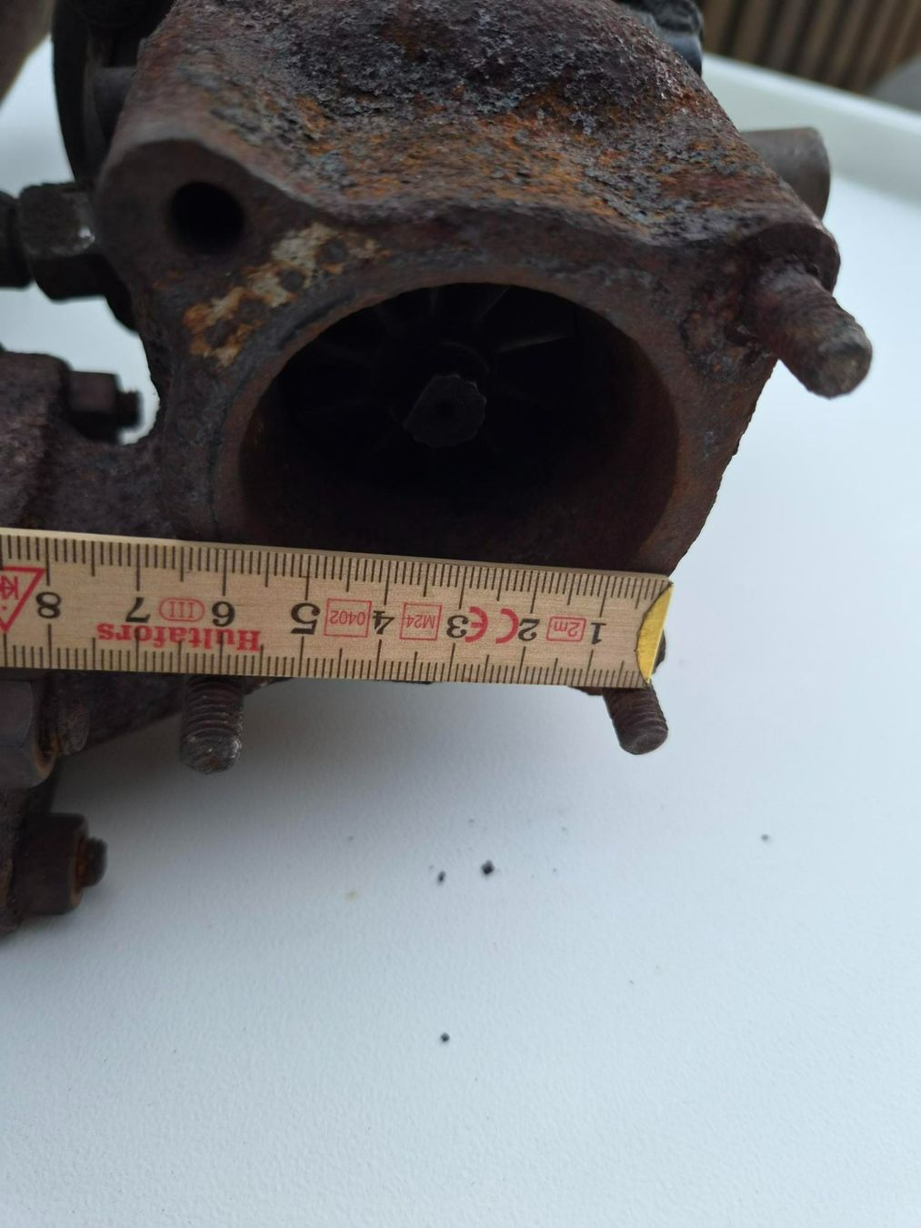 Hürlimann Trattori: Hürlimann Oldtimer Traktor Auspuffkollektor mit Turbo – Difettoso da Dürnten venduto da Bachtel84 5