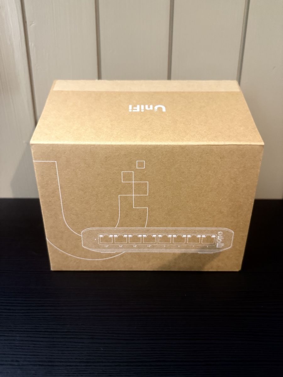 Ubiquiti Hub & Switch: Unifi Switch Lite 8 POE Neuwertig – Nuovo (secondo la descrizione) da Wolhusen venduto da technicsII