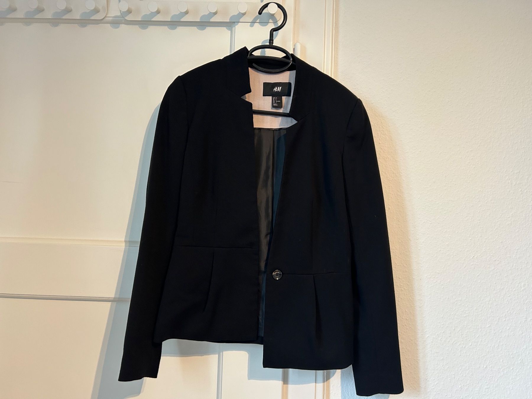H&M Giacche: Schwarzer H&M Blazer, Grösse 34 – Usato da Zürich venduto da la_222