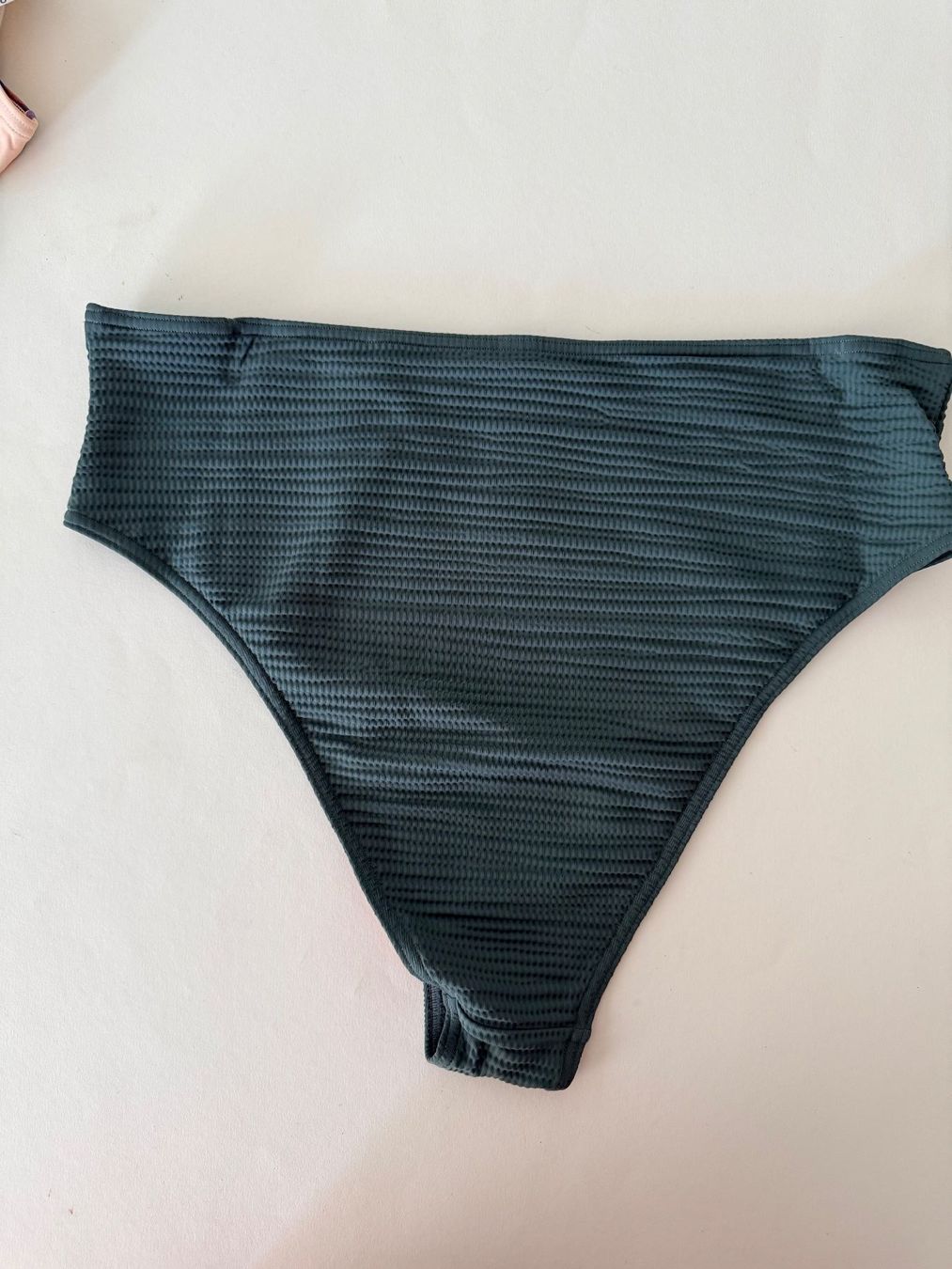 Triumph Costumi da bagno & Bikini: TRIUMPH, Bikini-Slip SUMMER Expression, Grösse 46, Olivgrün – Nuovo e nell'imballaggio originale da Rudolfstetten venduto da gst_g7xl 3