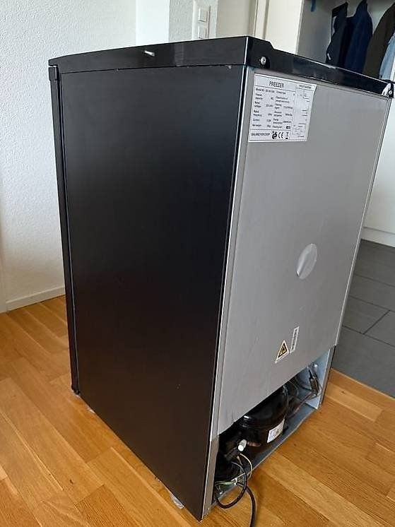 Gefrierschrank: Gefrierschrank schwarz, A++ – Gebraucht aus Worb von Excalire 5