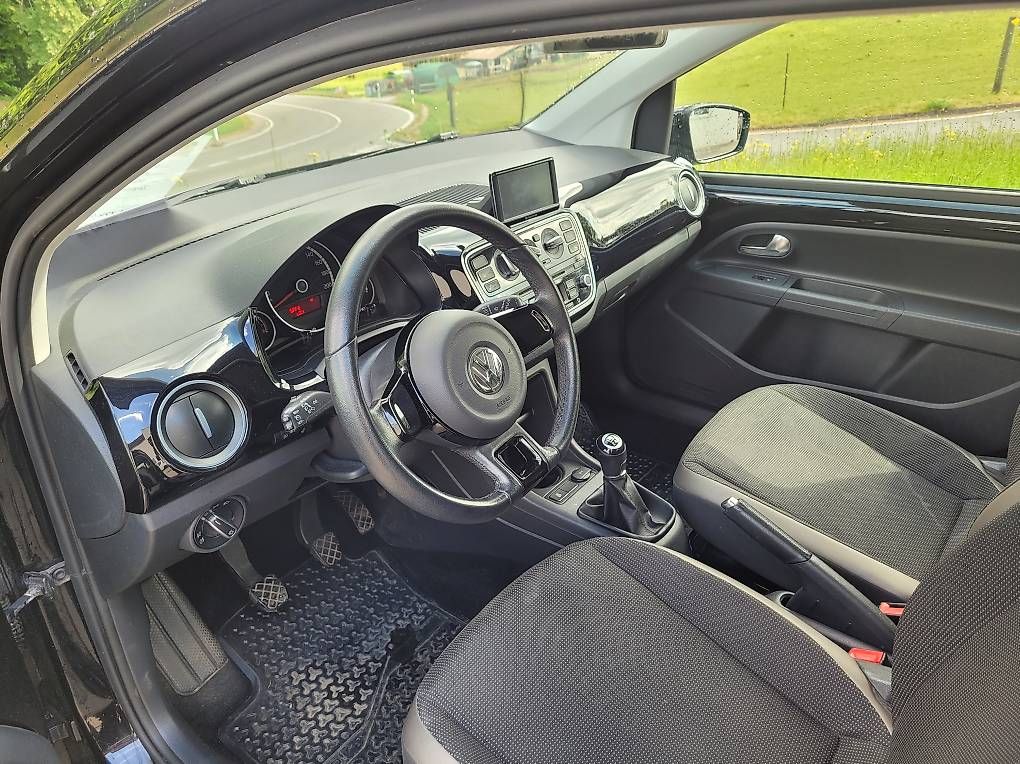Automobili: VW UP 1.0 – Usato da heitenried venduto da solemann1 2