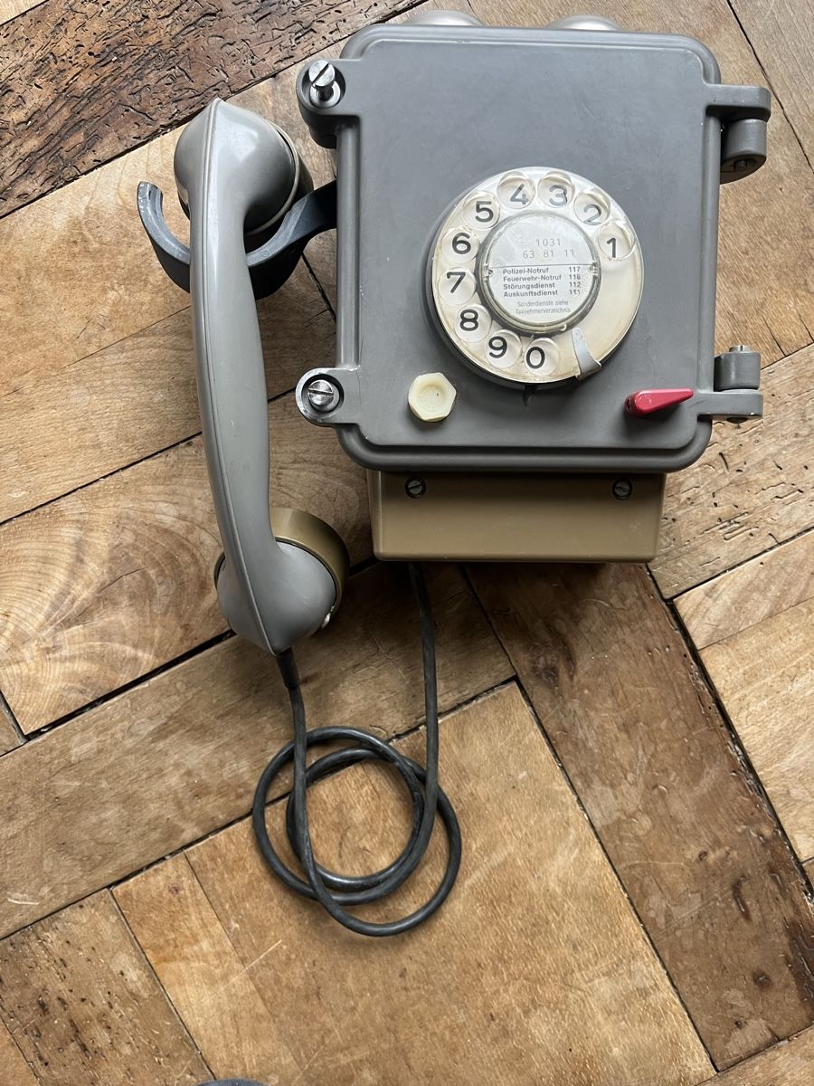 Telefoni: Antikes Telefon Wandtelefon  – Usato da Wiesenberg venduto da swissantik