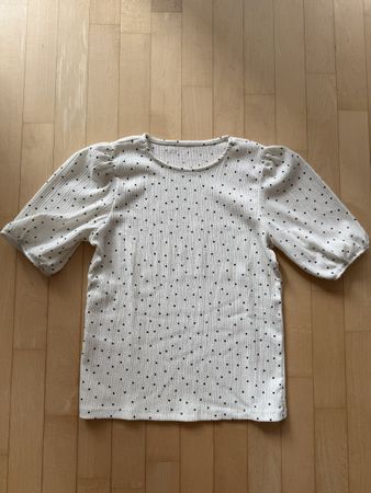 T‘Shirt weiss mit schwarzen Punkten Damen Gr.L mit Puffärmel