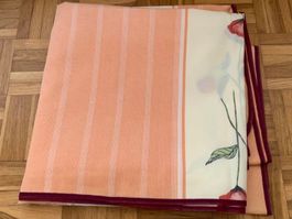 Nappe vintage fleurie - parfait pour le printemps!