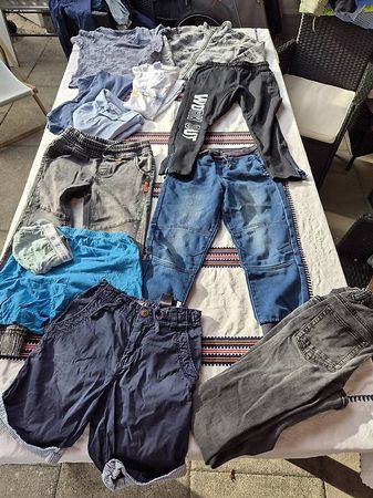 Jungs Kleiderpaket Grösse 134/140