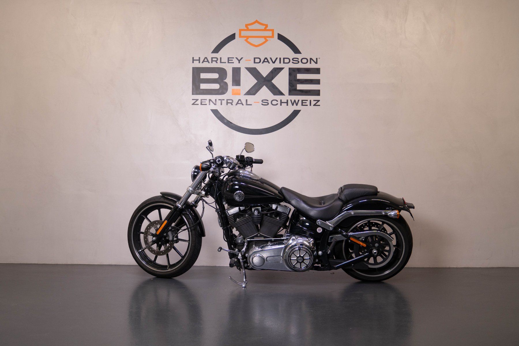 Harley-Davidson Chopper: Harley Davidson FXSB 103 Breakout – Usato da Hünenberg venduto da Maxim369 2