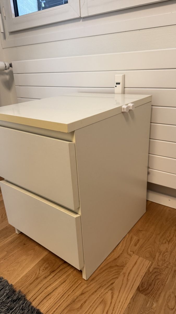 Comodini: Bedside table (malm) – Usato da binningen venduto da mfe_v6cn 1
