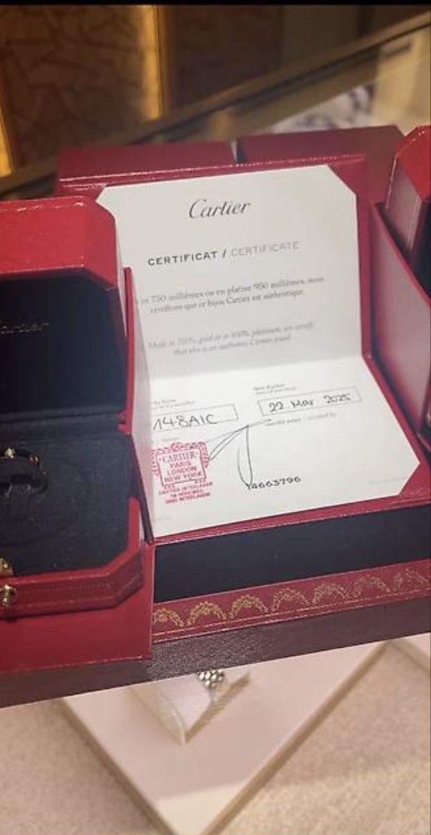 Cartier Anelli: Cartier Love Ring mit Diamant – Usato da Bellach venduto da Alessaaa 2