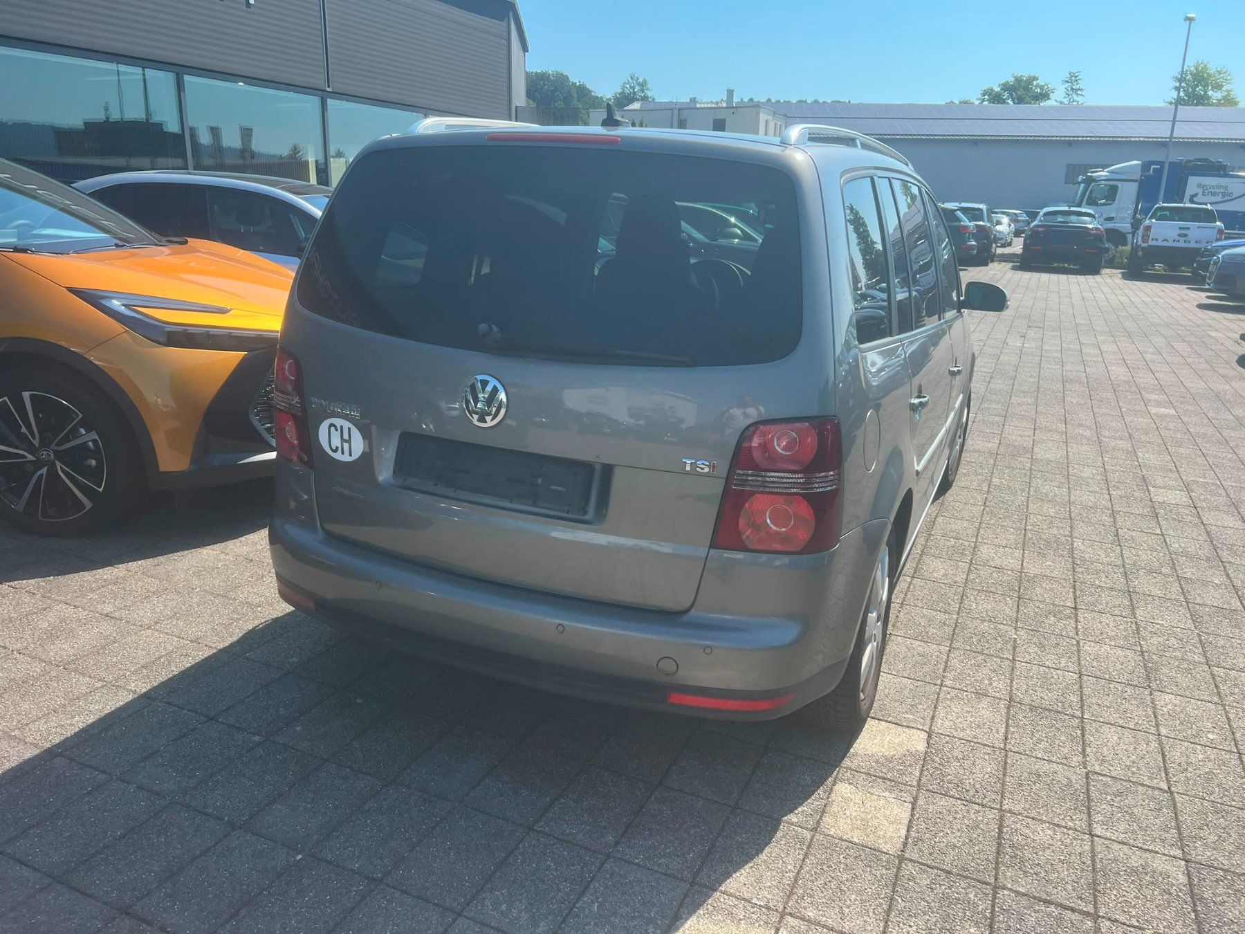 VW Autos: VW Touran – Gebraucht aus Otelfingen von hof74 1