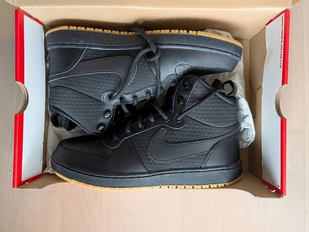 Herrenschuhe: Nike Ebernon Mid Winter Black Gum" GR. 42 – Neu und originalverpackt aus Bülach von ArdaDaMarda