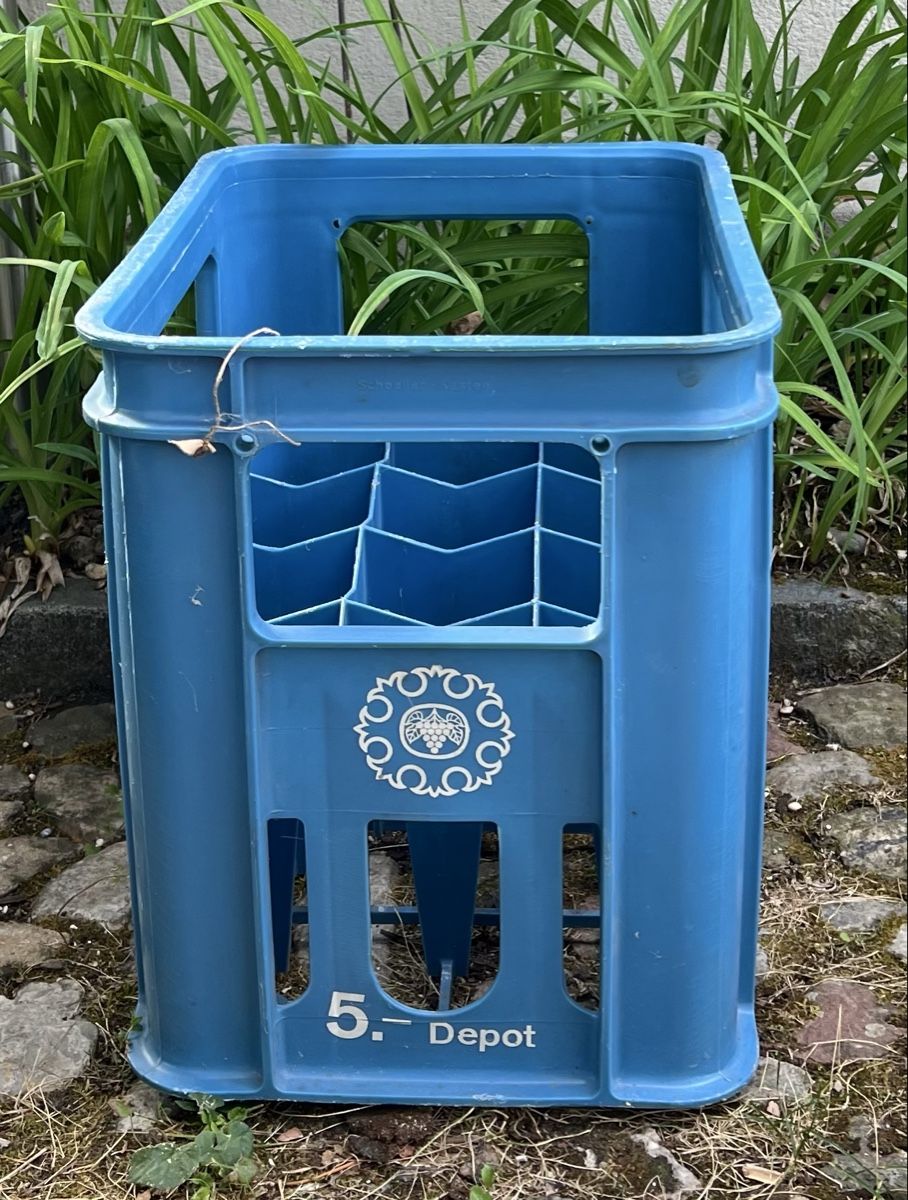 Weingestelle & -ständer: Vintage Getränkekasten  – Gebraucht aus Aesch BL von Sam-3 1
