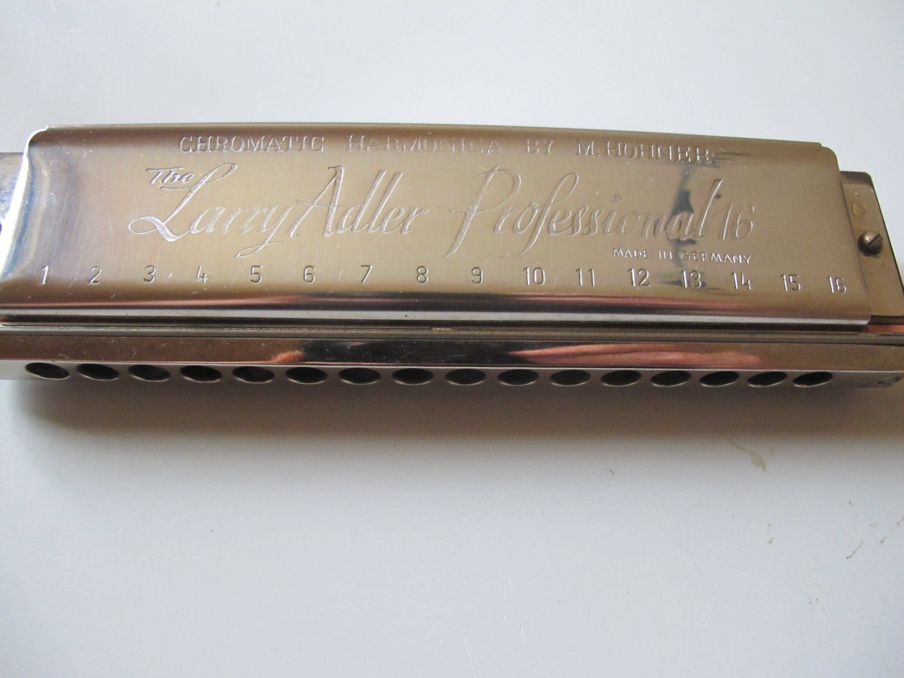Hohner Strumenti musicali: Hohner The Larry Adler Professional 16 Chromatic Harmonica – Usato da Altnau venduto da LinaAuktion 5