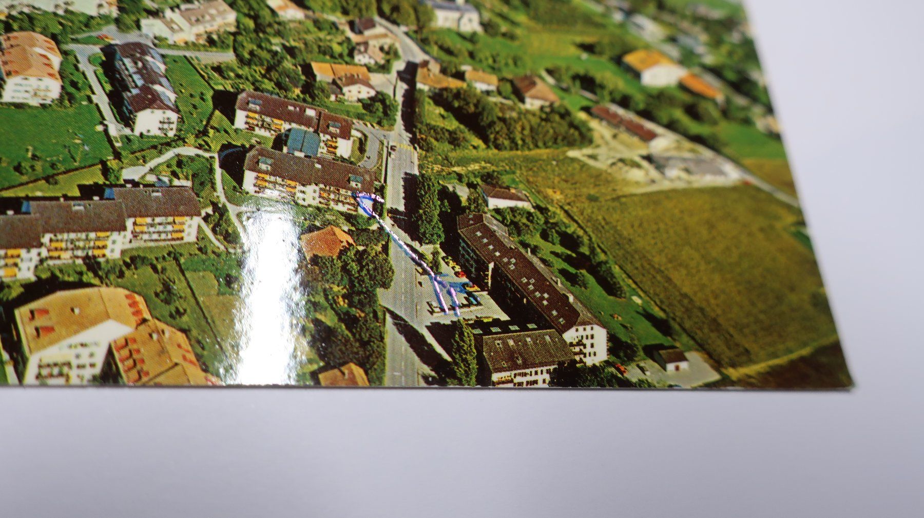 Cartoline postali: Bernex Genève Vue aérienne – Difettoso da Cormoret venduto da Pascalll2001 2