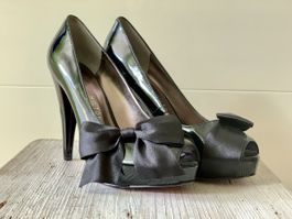 Peeptoes von Paris Hilten
