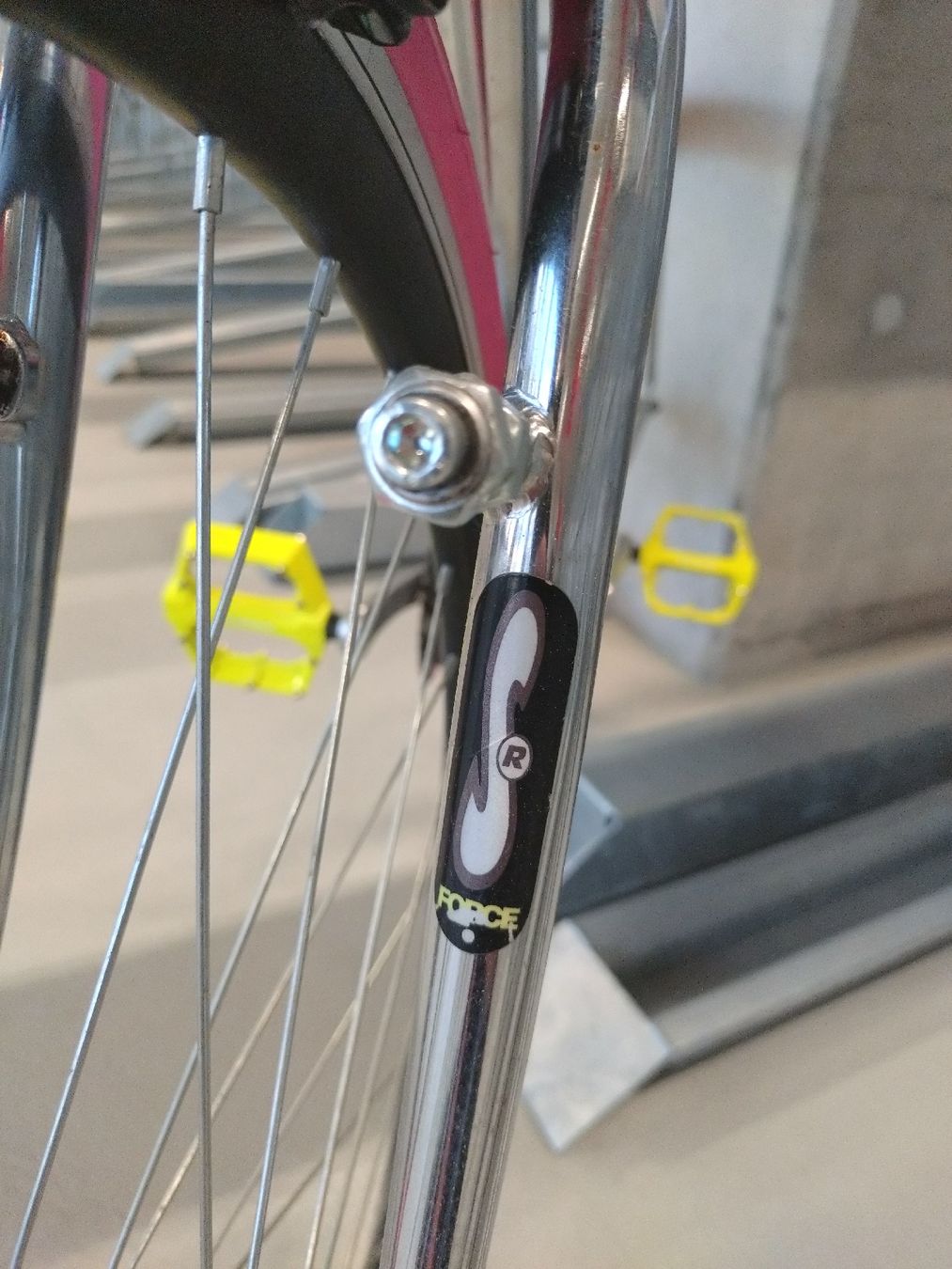Biciclette: Vélo Sunn Force 28' Rose Pimped ! – Usato da Farvagny-le-Grand venduto da LaCaverne 7