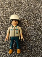 Playmobil Figur Ranger mit Helm guter Zustand