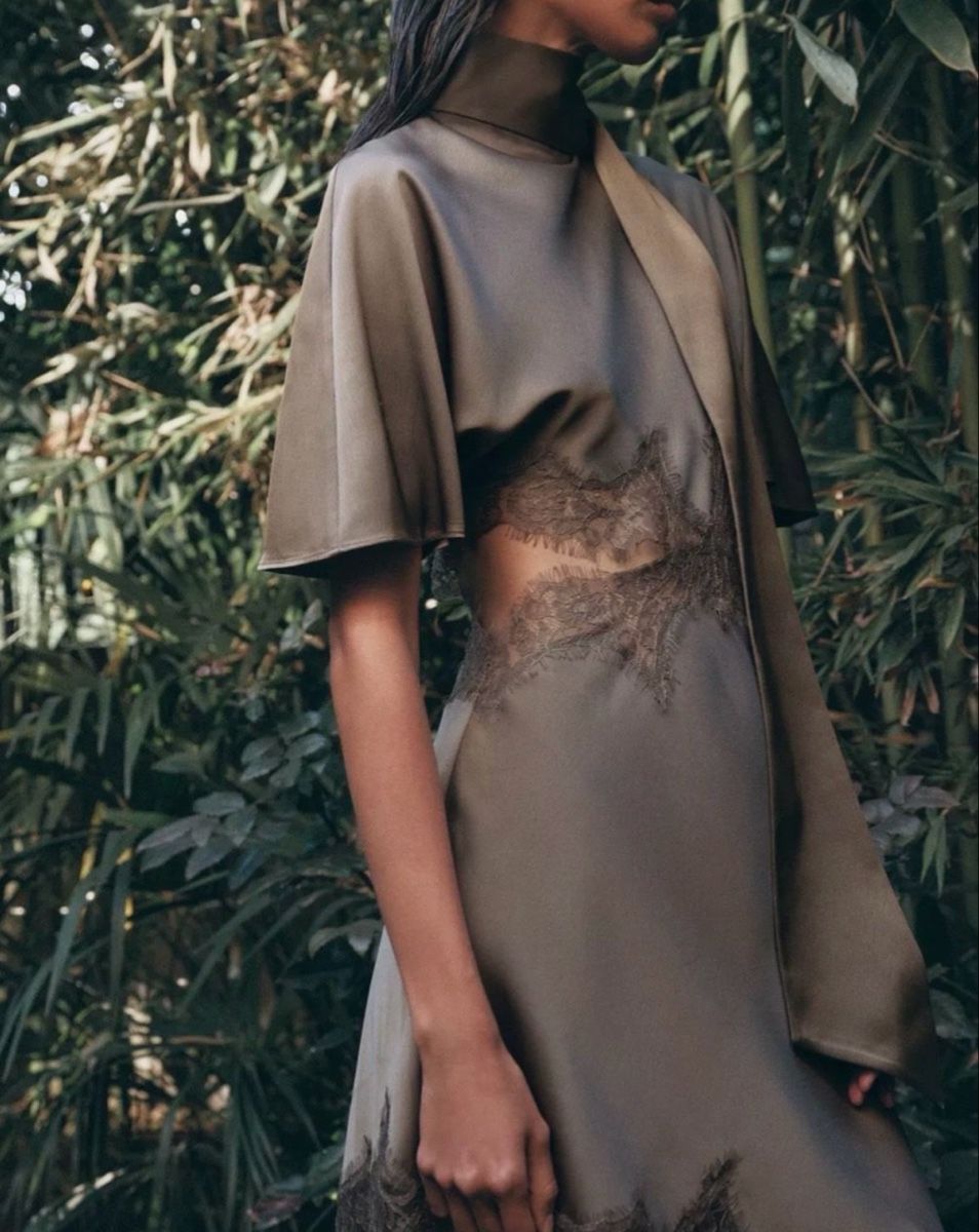 Zara Vestiti: Zara Satin Dress Khaki – Nuovo e nell'imballaggio originale da Lausanne venduto da kku_sd2c 2