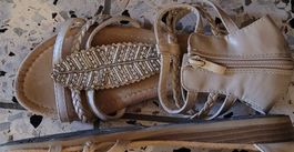 Sandaletten beige Grösse 38 mit Federmotiv