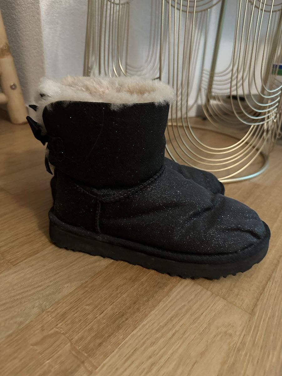 Ugg Damenschuhe: Ugg Boots – Gebraucht aus Bülach von lin_2s68 3