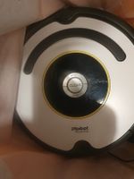 Aspirapolvere robot iRobot Roomba con base di ricarica