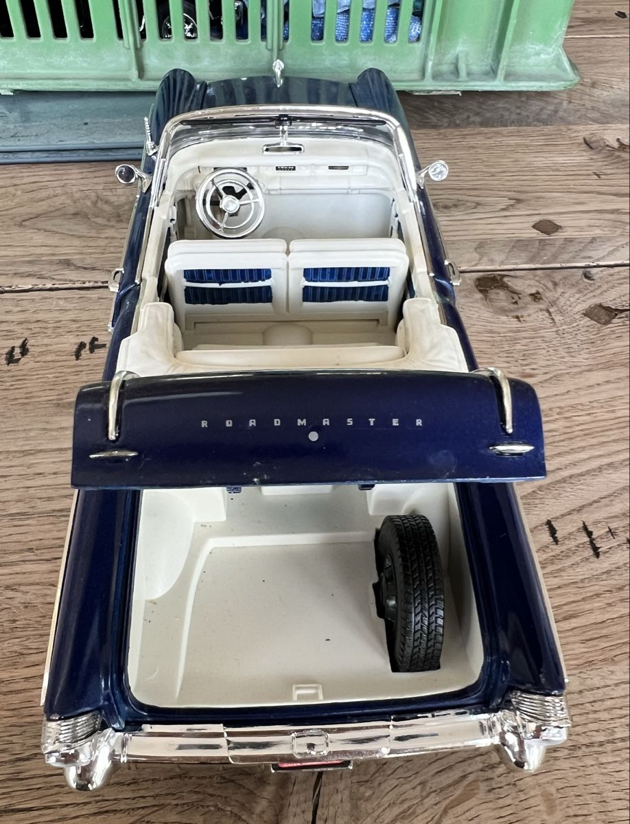 Modellini d'auto: Buick Roadmaster 1957 Modell  – Usato da Sevelen venduto da Ritiplampi 5