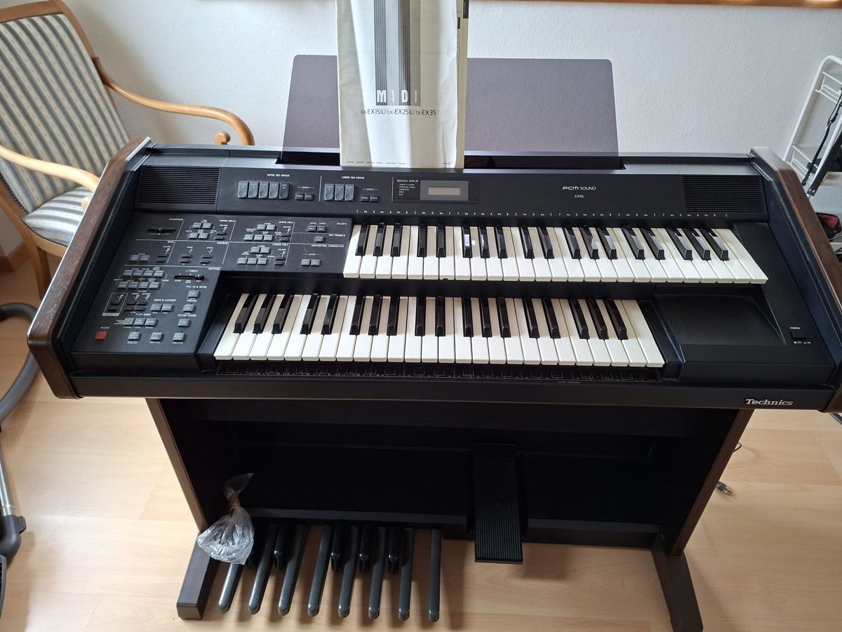 Technics Musikinstrumente: Technics Orgel PCM Sound EX15L – Gebraucht aus Amsoldingen von Sauberf1 1