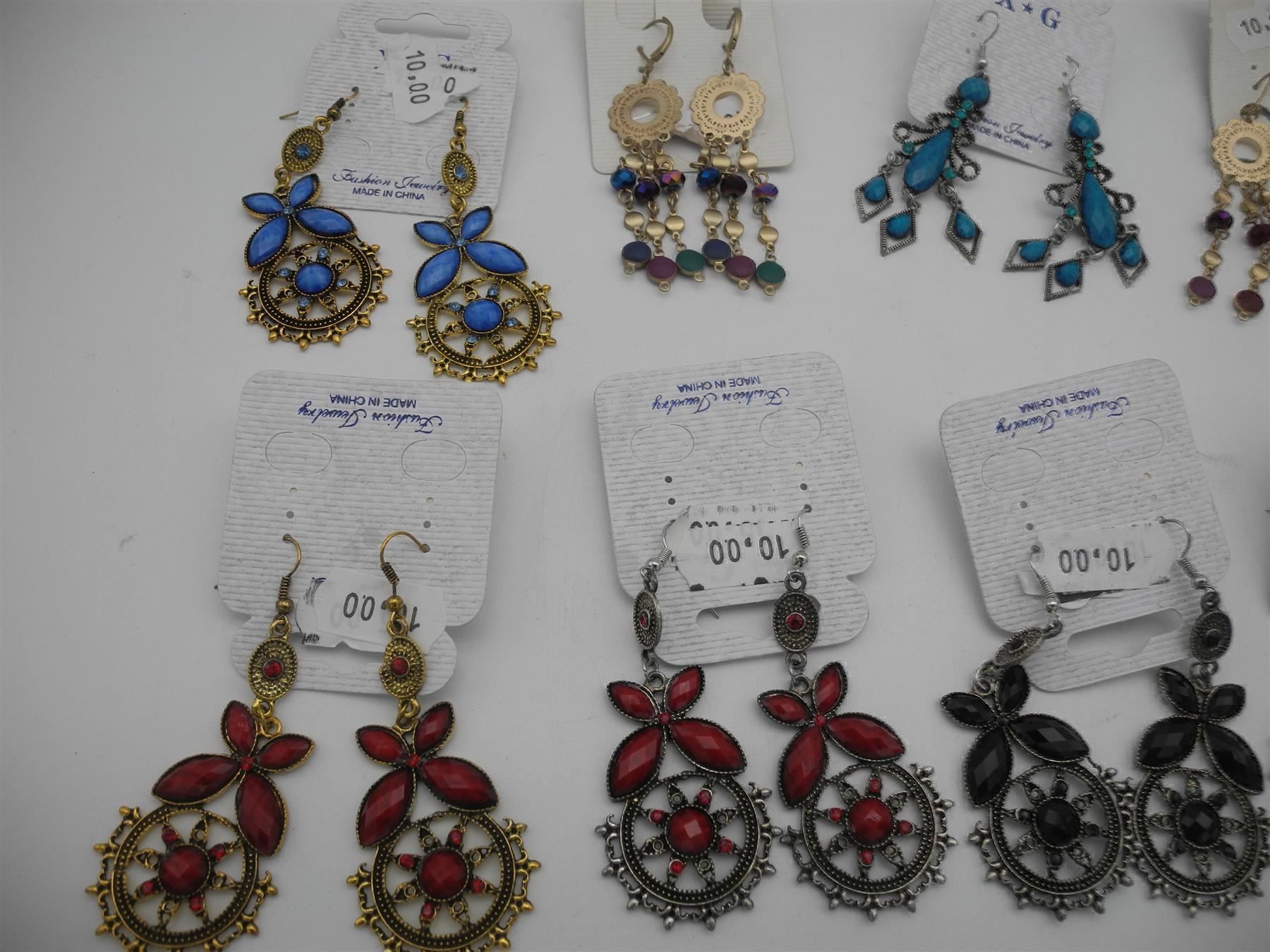 Orecchini pendenti & Orecchini a lobo: 8 Paar Modeschmuck Ohrringe , Nr. 63b – Nuovo (secondo la descrizione) da Kottwil venduto da Crazyrolf 2