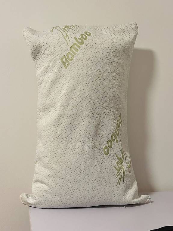 Kissen: Bambuskissen 40x60cm – Gebraucht aus Basel von ann_2t6s 1