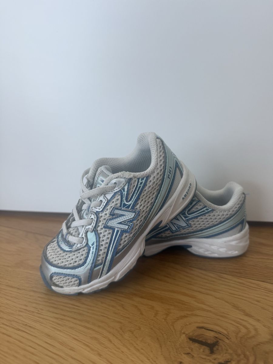 Scarpe per ragazzi: New Balance gr. 25 – Usato da Wittenbach venduto da Maria_sma