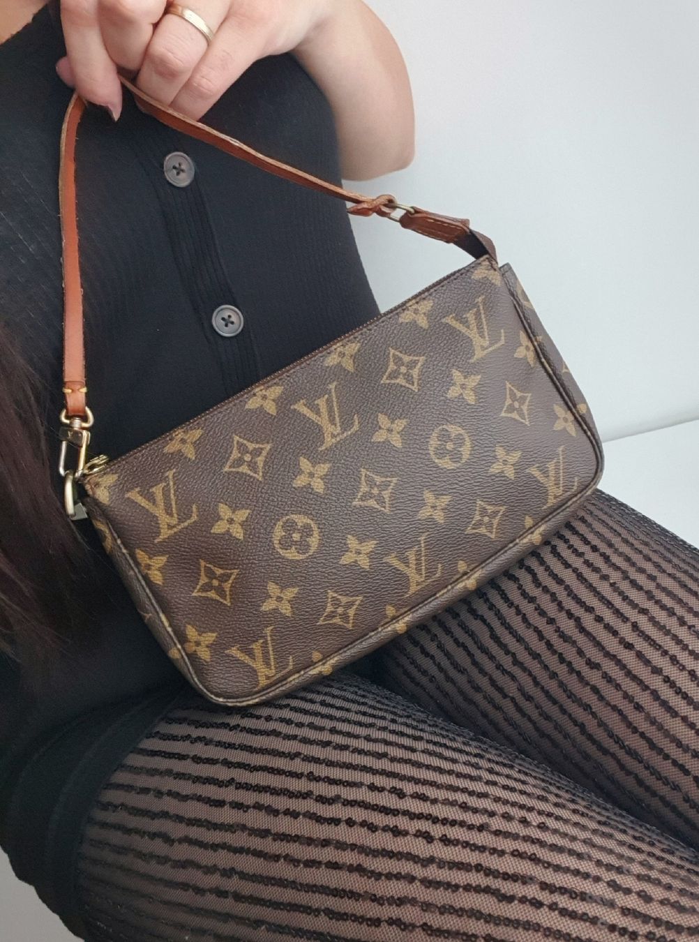 Louis Vuitton Borse da donna: Louis Vuitton Pochette Accessoires Monogram Canvas – Usato da Niederteufen venduto da Mira_72 7