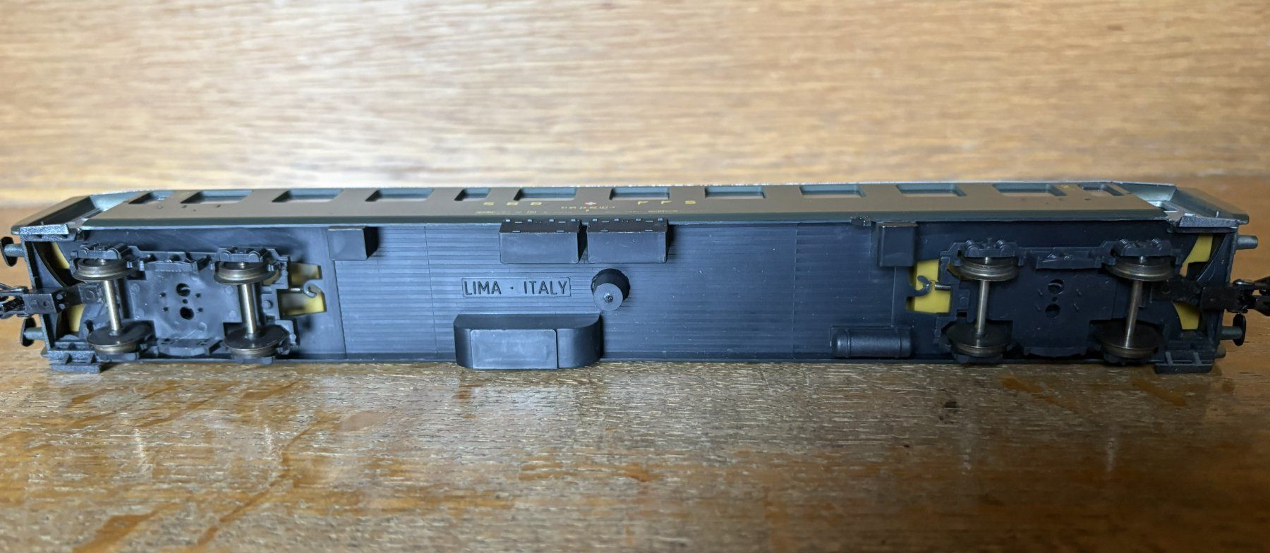 Lima Modellini di ferrovie: LIMA H0 SBB RIC Reisezugwagen 2. Kl. – Usato da Volketswil venduto da zwitsch33 2