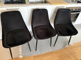3 chaises en tissu