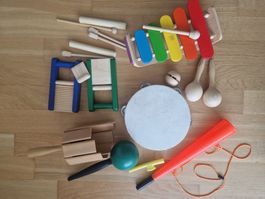 Instrumenten-Set für Kinder      Holz und Leder