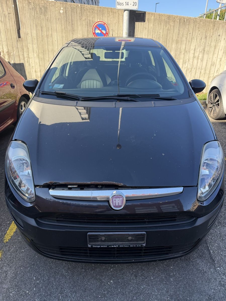 Fiat Autos: Fiat punto – D'occasion à La Chaux-de-Fonds par Transportchezmax