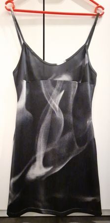 vestito a tubino elegante stampa fumo
