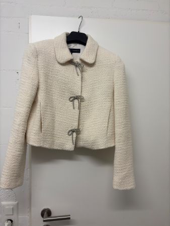 Zara Boucléblazer mit Schleifenknöpfen, Grösse M